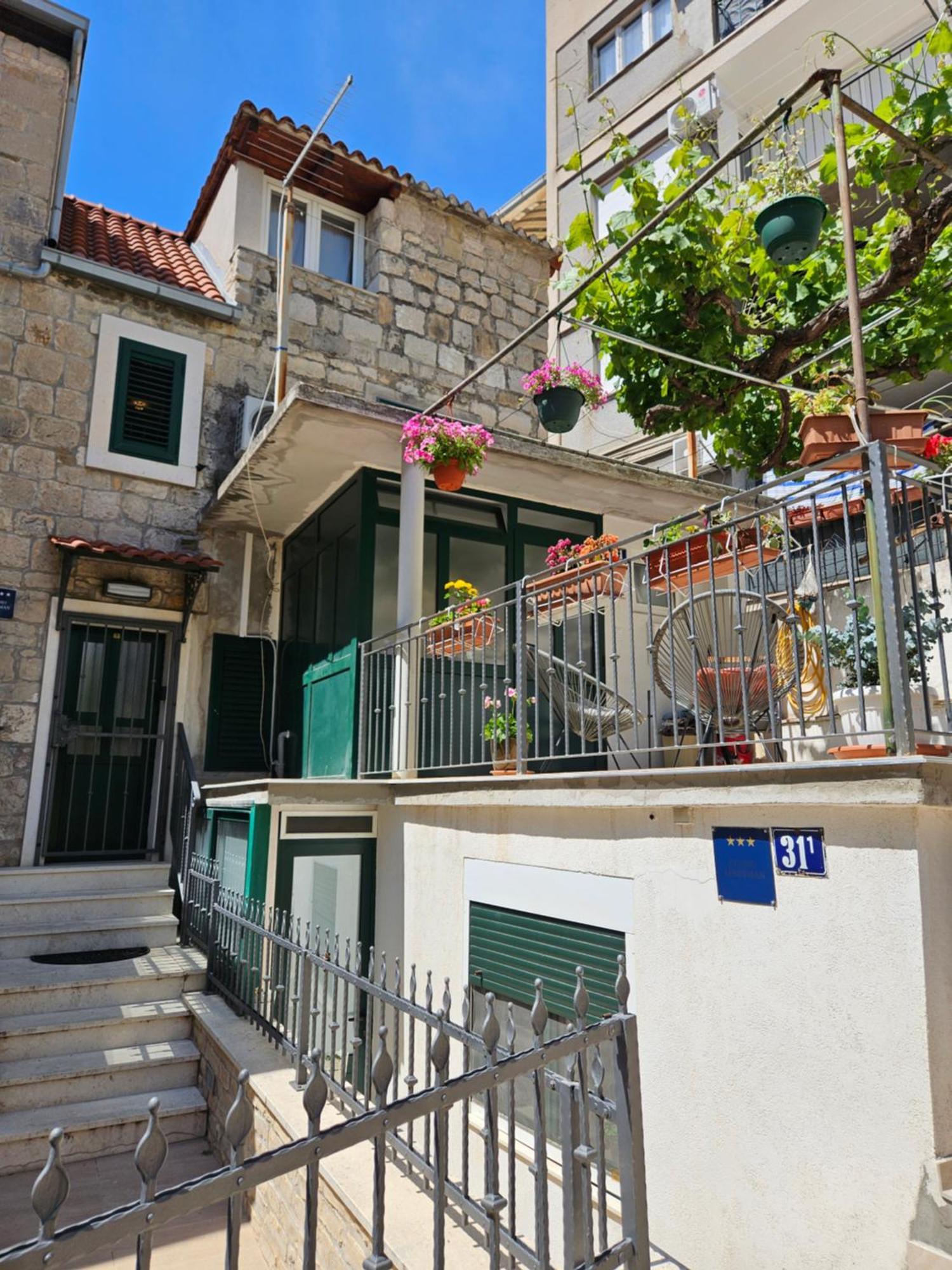 Gago Apartment